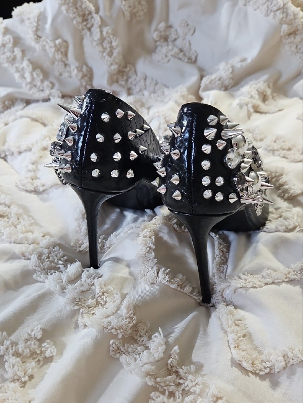 Steve Madden Black Veronicka Silver Studded Pointed Top Pump - Picture 5 of 8